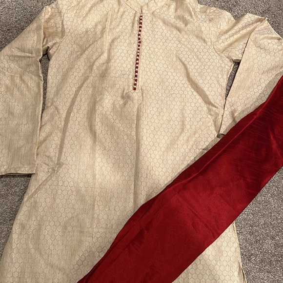 Indian sherwani kurta . Fits men small or 18/20 slim boys. Size says M 38 - Picture 4 of 5